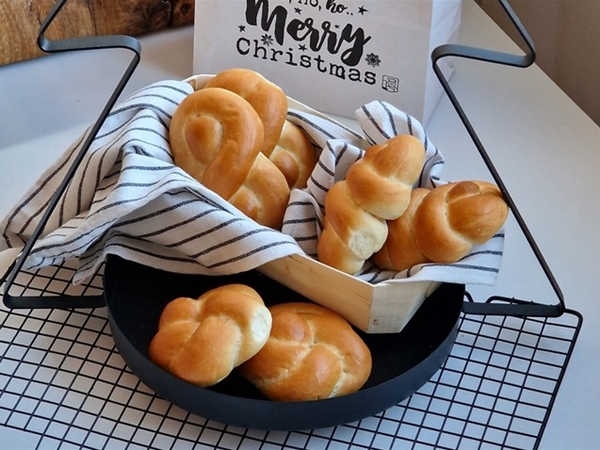 Gevlochten broodjes kerst /6